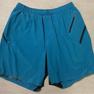 Lululemon Men’s Lined 7” Pace Breaker shorts, size M